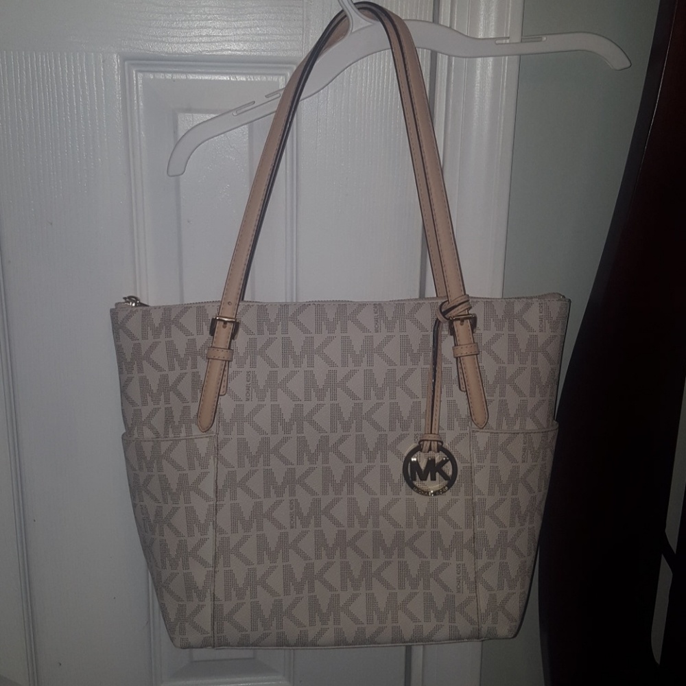 Michael kors purse